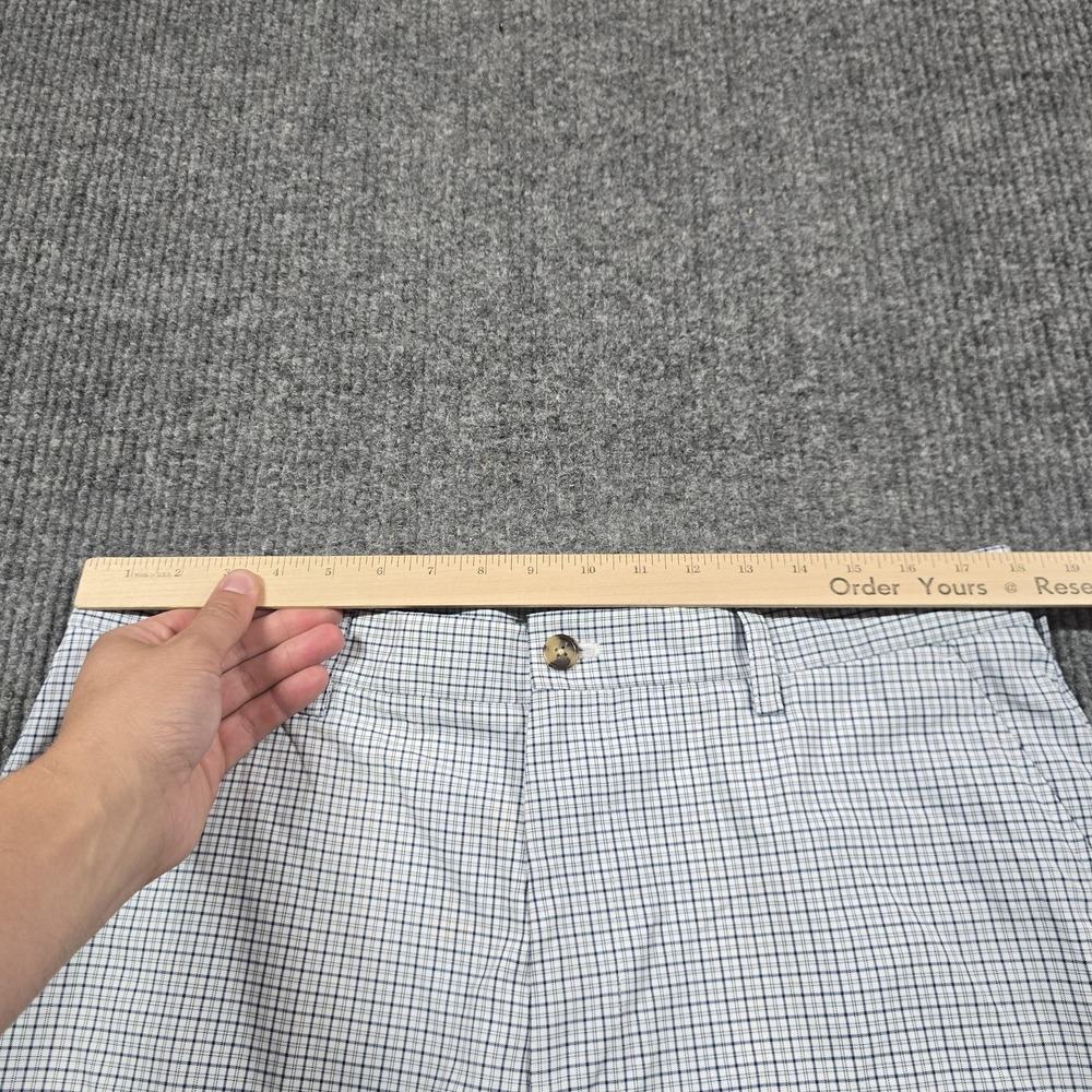 IZOD Golf Shorts Mens 36 White Check Chino Flat Front Casual Golf 10 Inseam - Picture 10 of 12